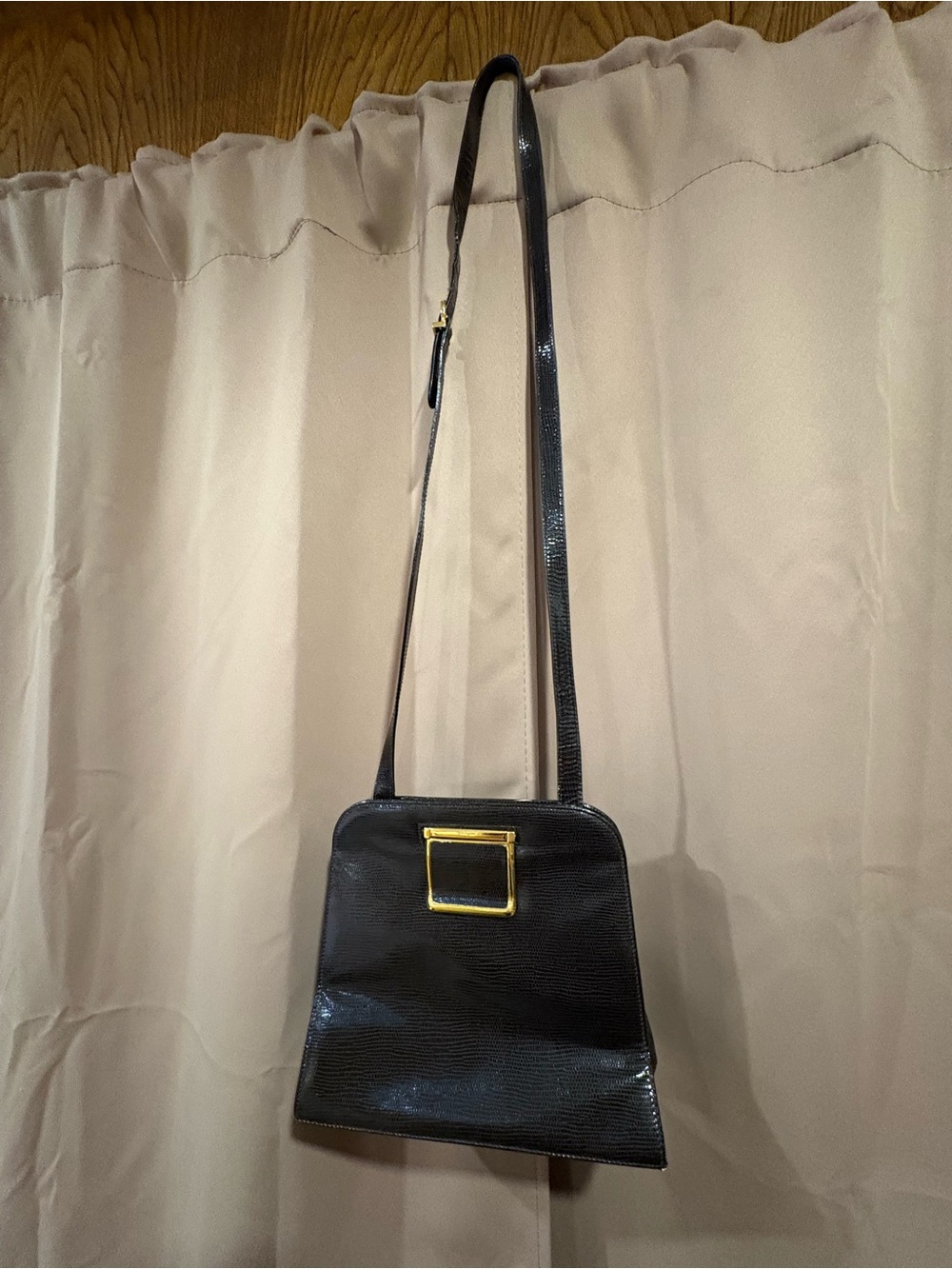 Vintage black leather Salvatore Ferragamo purse bag crossbody clutch